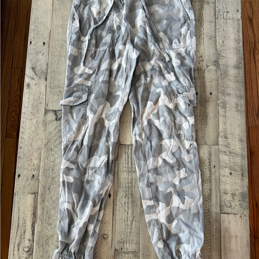 C&C California Light Gray Camouflage Cargo Pants size XS